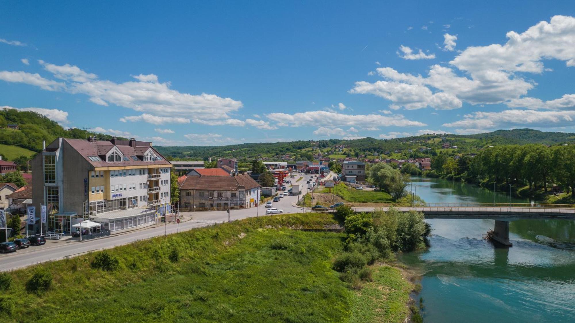 Motel New Sanatron Bosanski Novi Eksteriør bilde