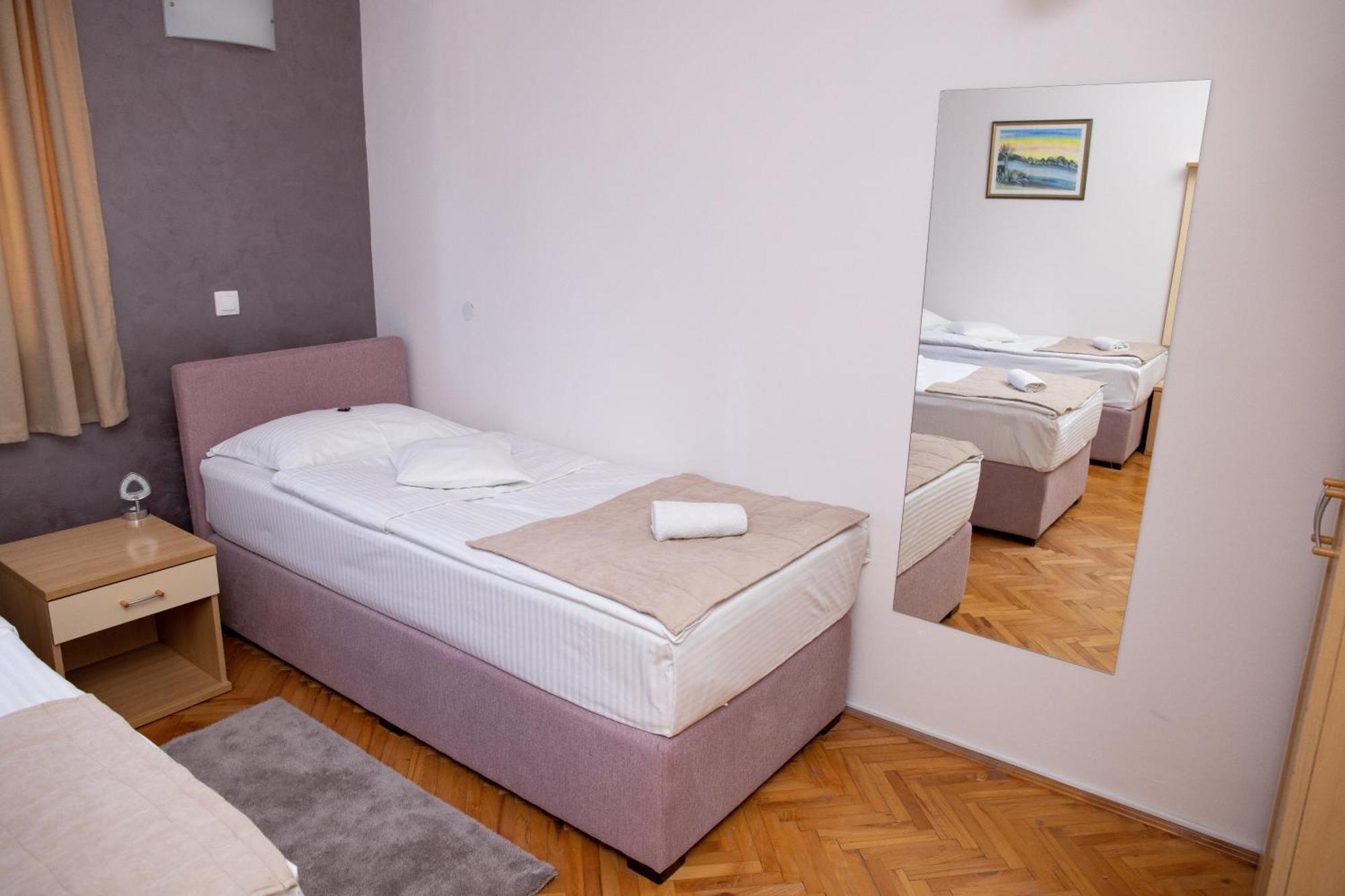 Motel New Sanatron Bosanski Novi Eksteriør bilde