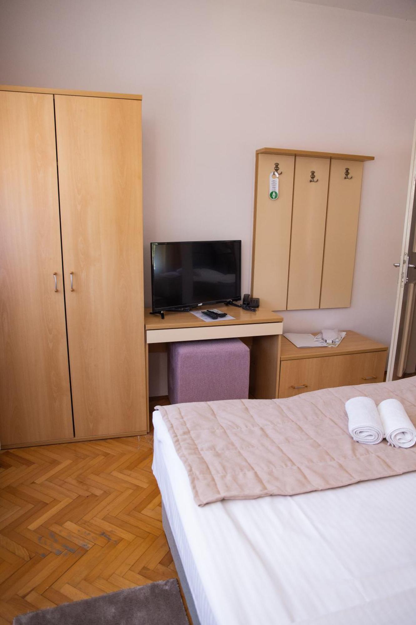 Motel New Sanatron Bosanski Novi Eksteriør bilde