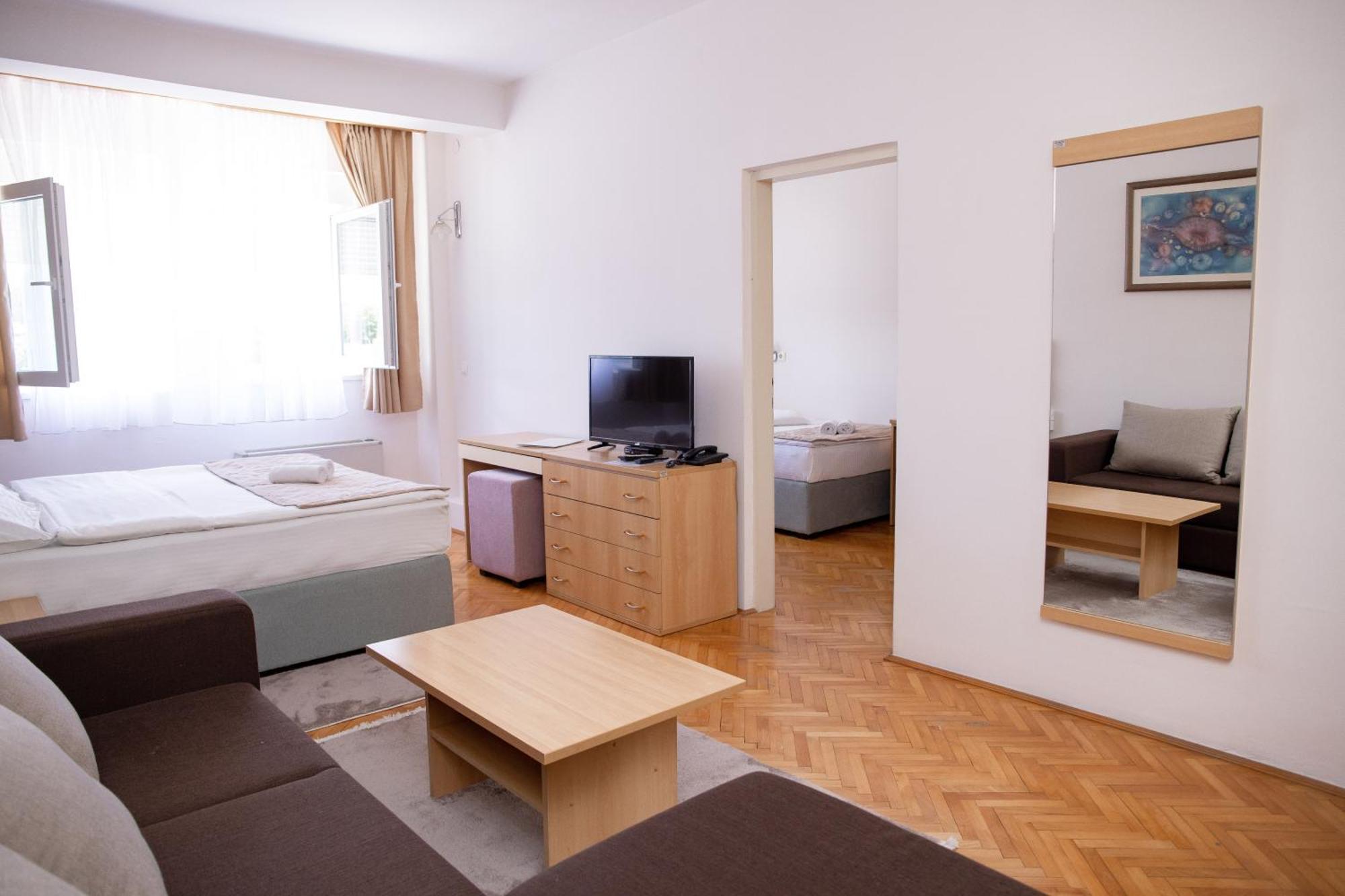 Motel New Sanatron Bosanski Novi Eksteriør bilde