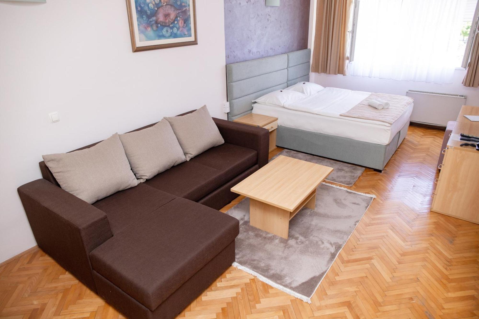 Motel New Sanatron Bosanski Novi Eksteriør bilde