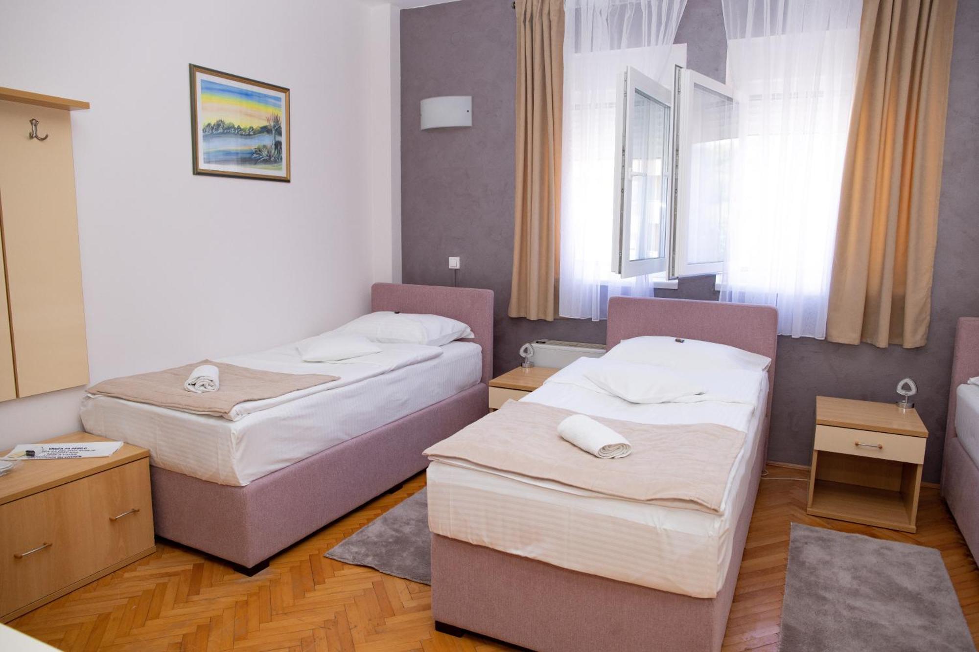 Motel New Sanatron Bosanski Novi Eksteriør bilde